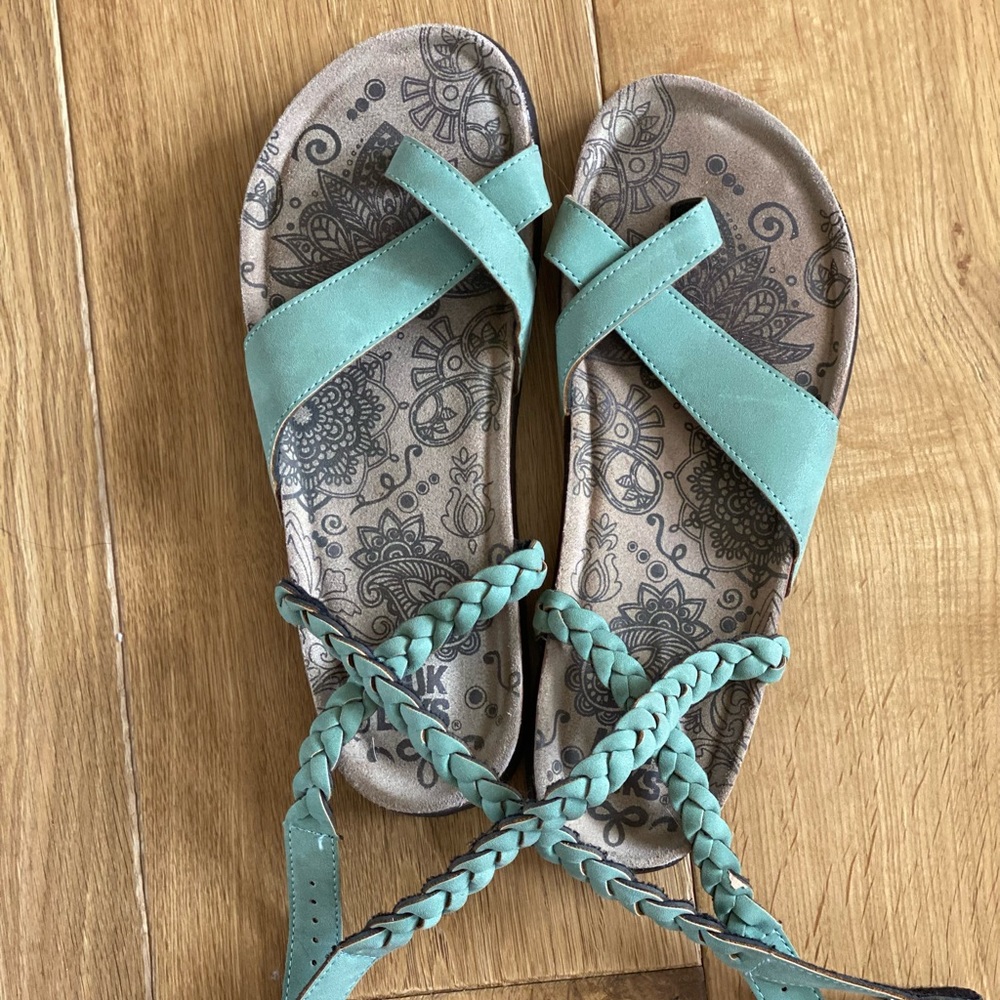 Teal Muk Luks sz 9